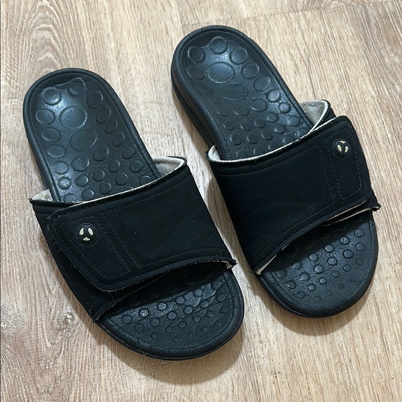 VIONIC | Kiwi Unisex Motion Control Orthotic Slide Sandal - Picture 3 of 9